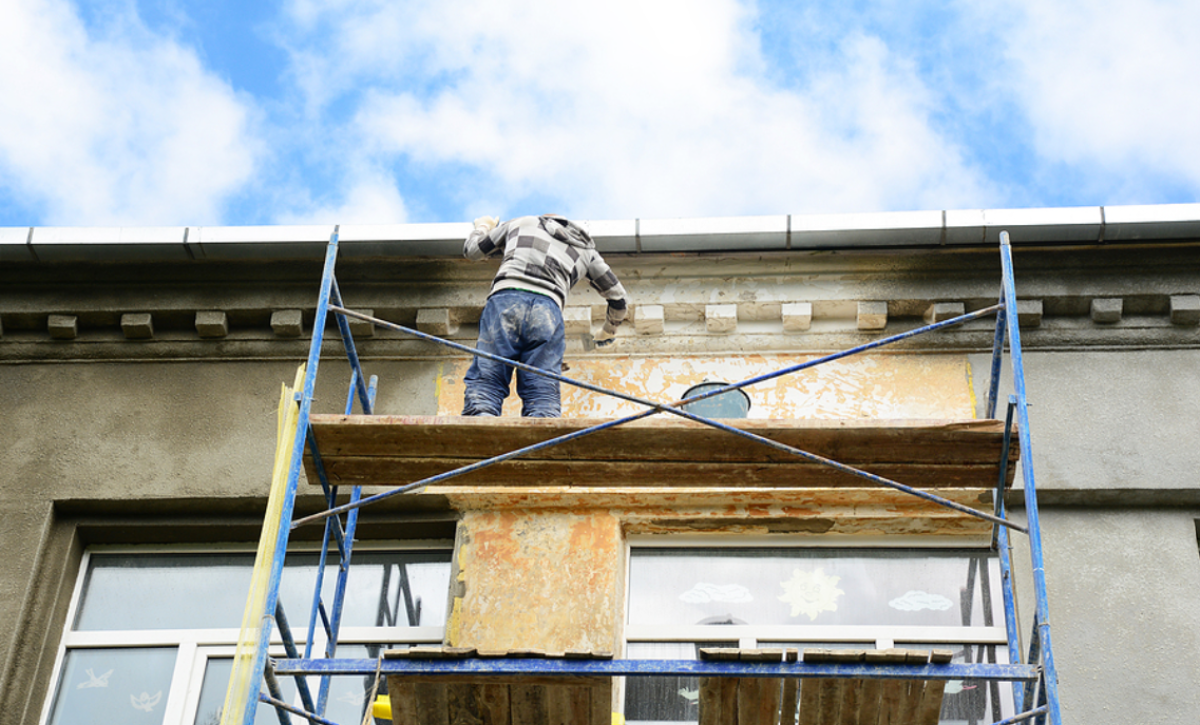 How long does it take to stucco a house
