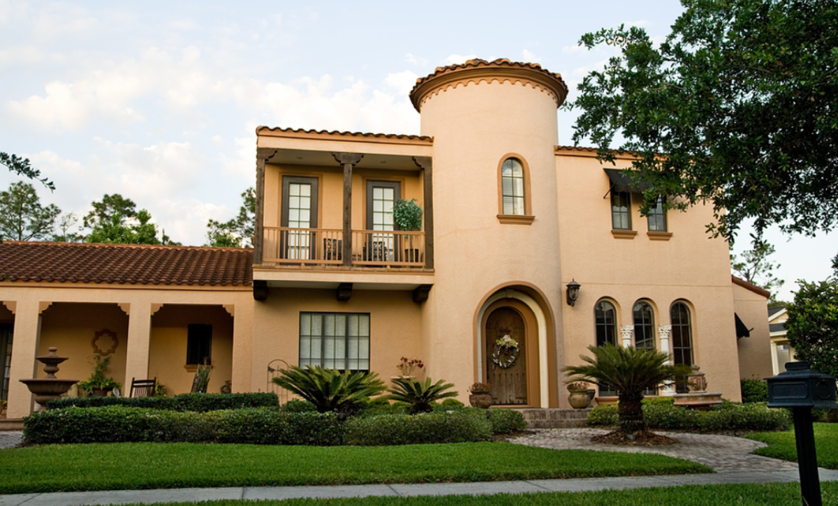 Choosing the Right Stucco Installation for Mediterranean-Style Homes in San Diego, beautiful stucco Mediterranean-styled home with lush landscaping